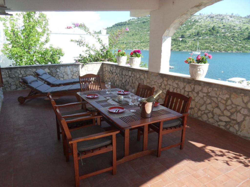 Sunset Beachfront Residence Rogoznica  Exterior photo